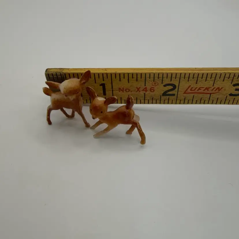 🔔 Mini Vintage Plastic Micro Mini Deer Pair