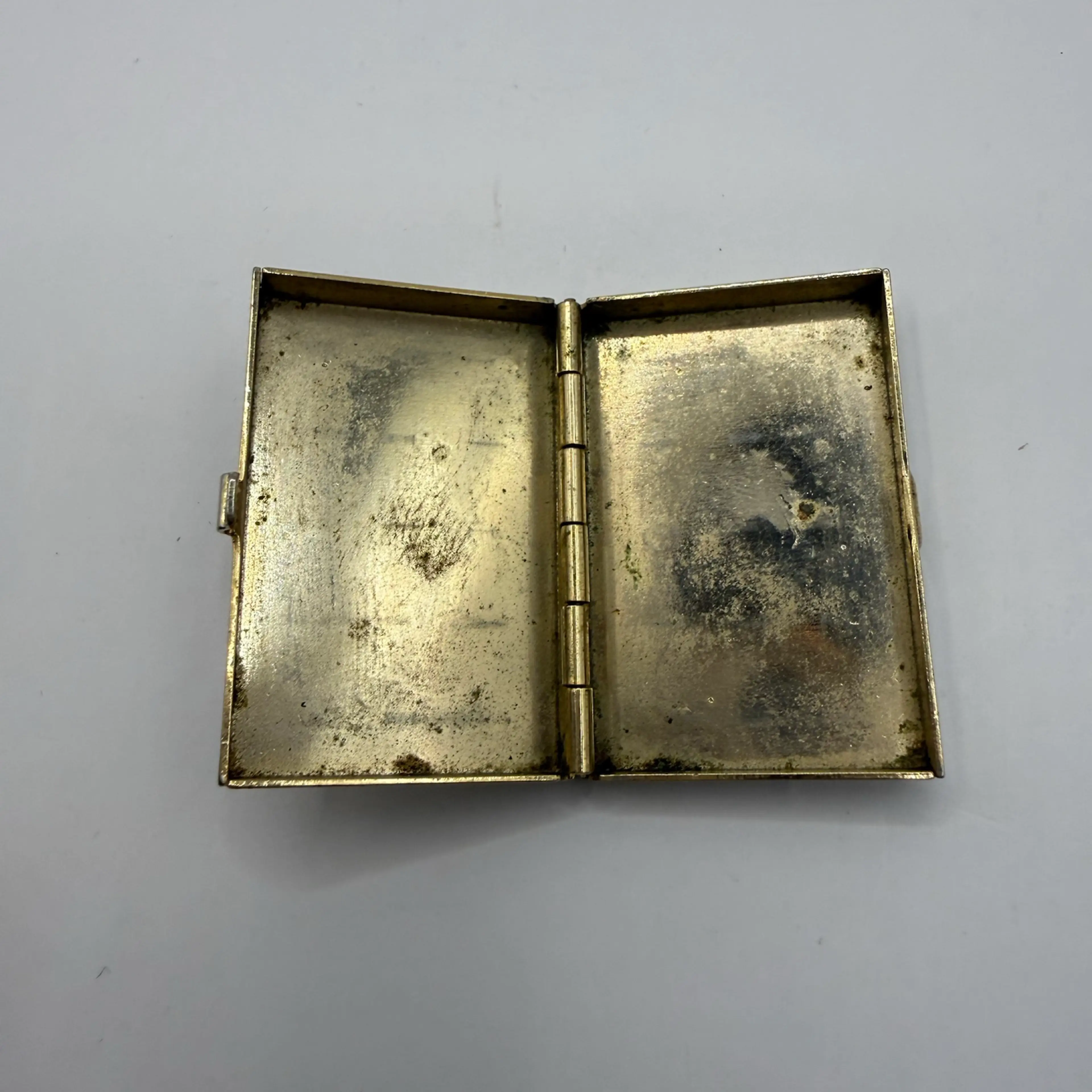 Image 3 of 4