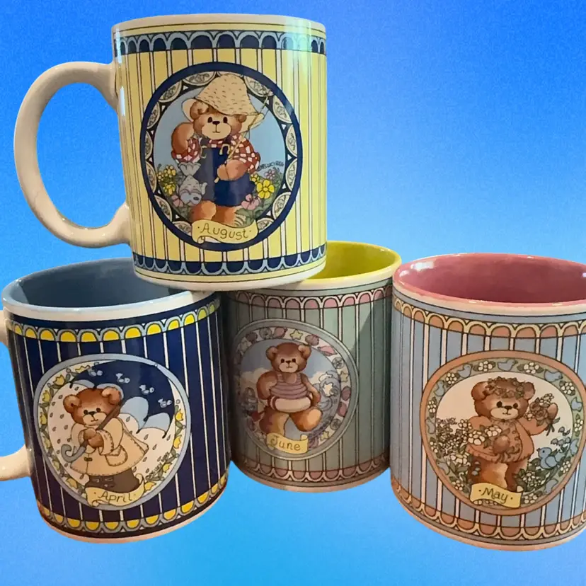 Enesco Set Of 4 Lucy & Me Various Months Mugs 1985