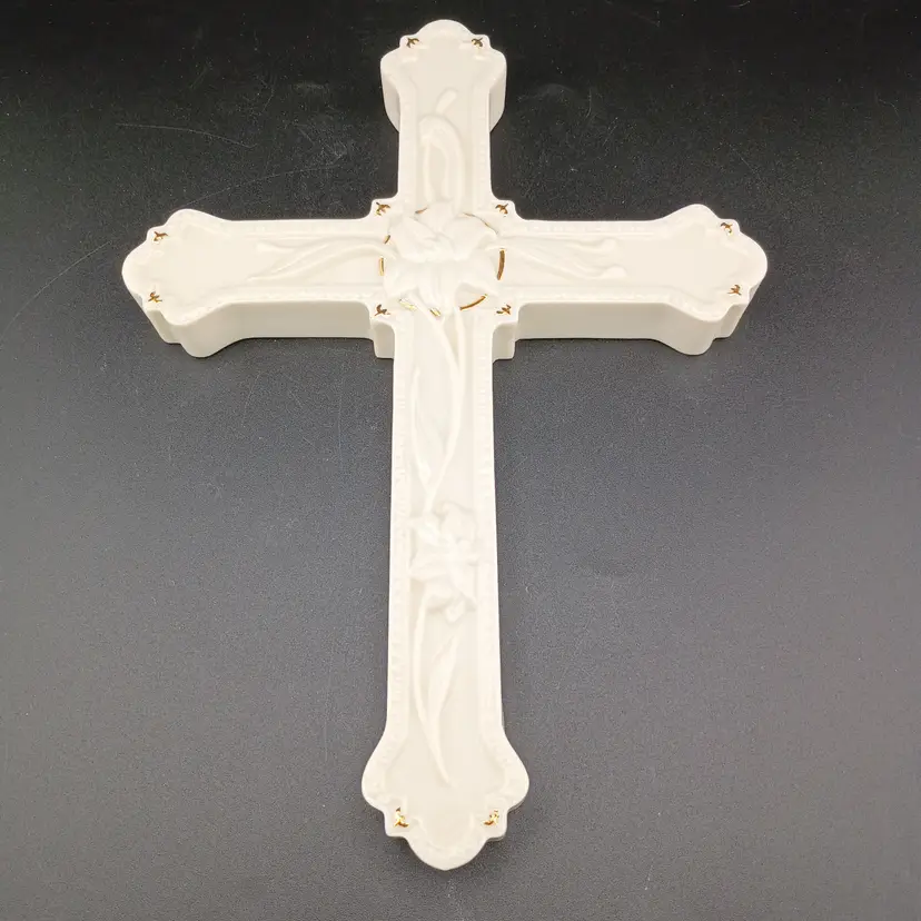 Lenox cross