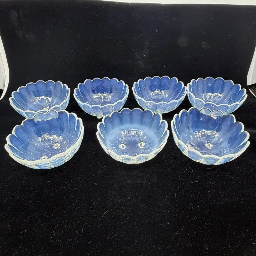 7 Vintage Opalescent Elegant Glass Scalloped Berry Finger Bowls 4W X 2H