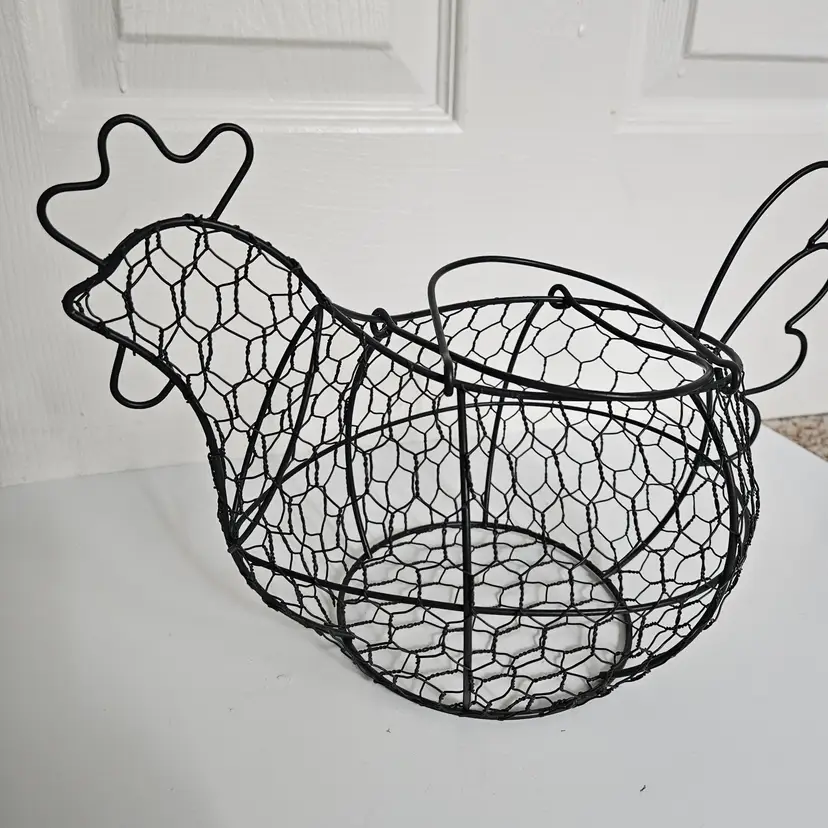 Vintage Chicken Shaped Black Wire Egg Basket With Handles Farm Country Decor