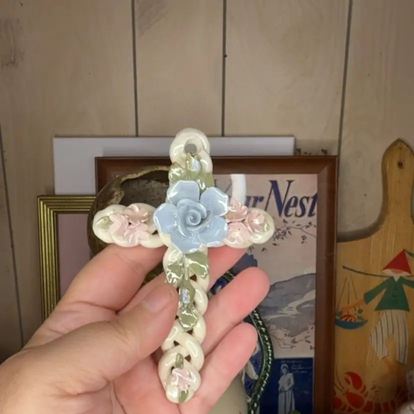 #01 - Ceramic Cross