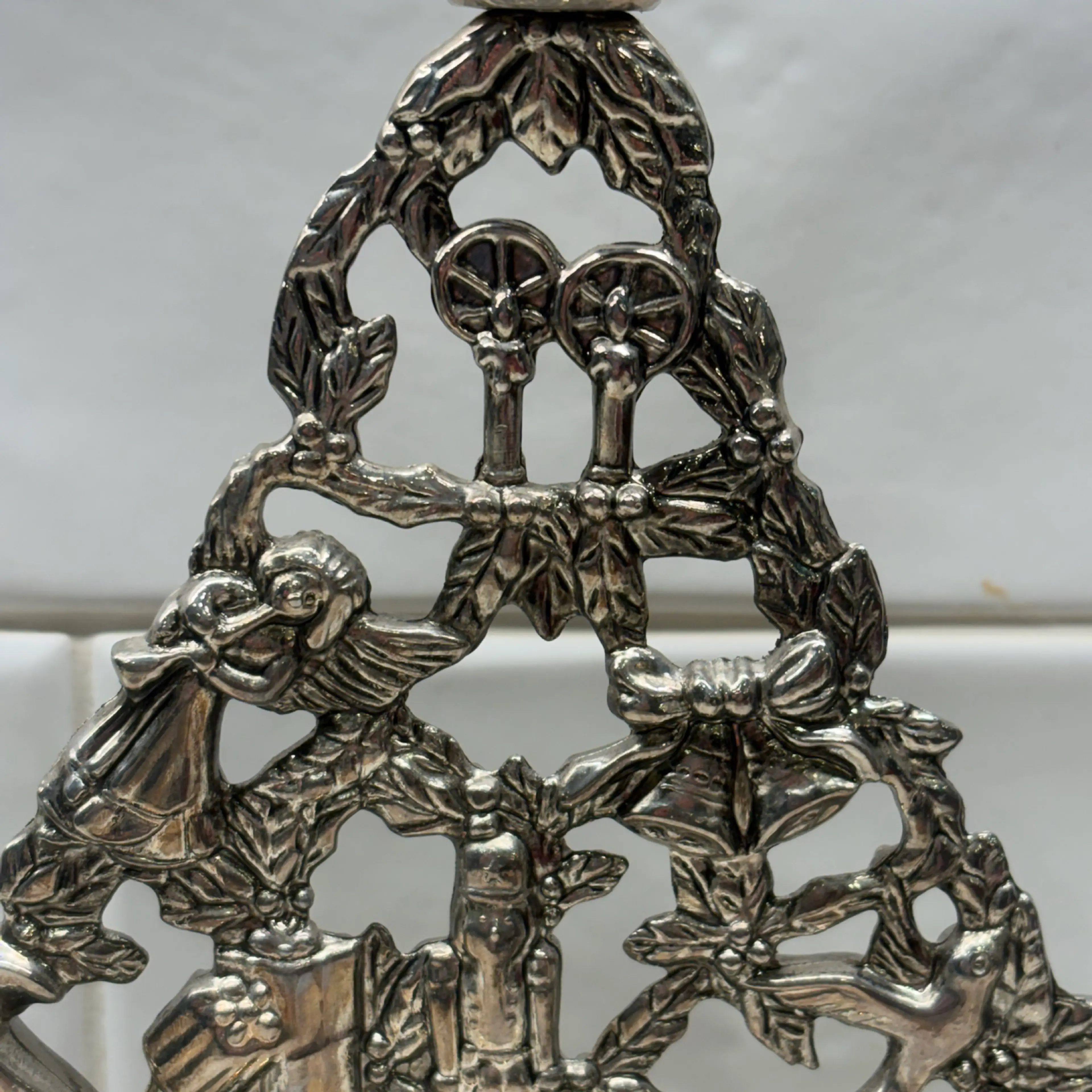 Image 4 of 6