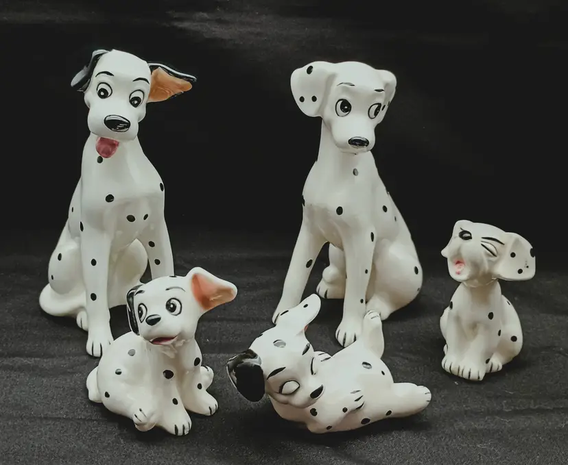 5 Disney 101 Dalmatians Figurines ~ Pongo, Perdita & Three Pups ~ Japan