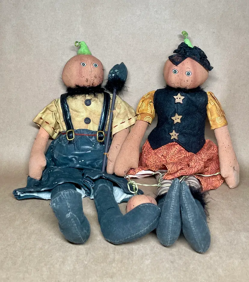 HALLOWEEN Primitive Folk Art Pumpkin Couple Black Cat Cloth Shelf Sitter Decor