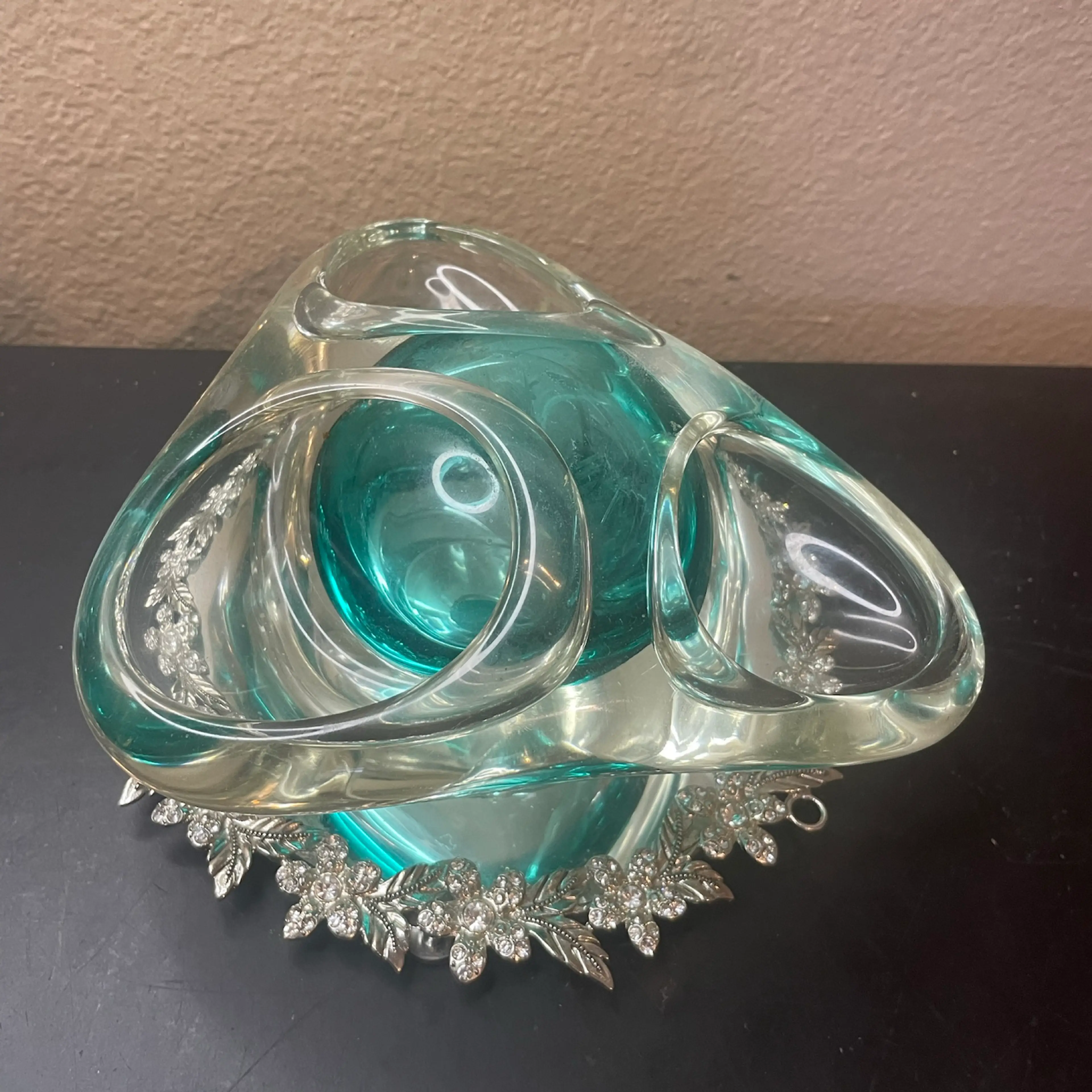 Image 3 of 5