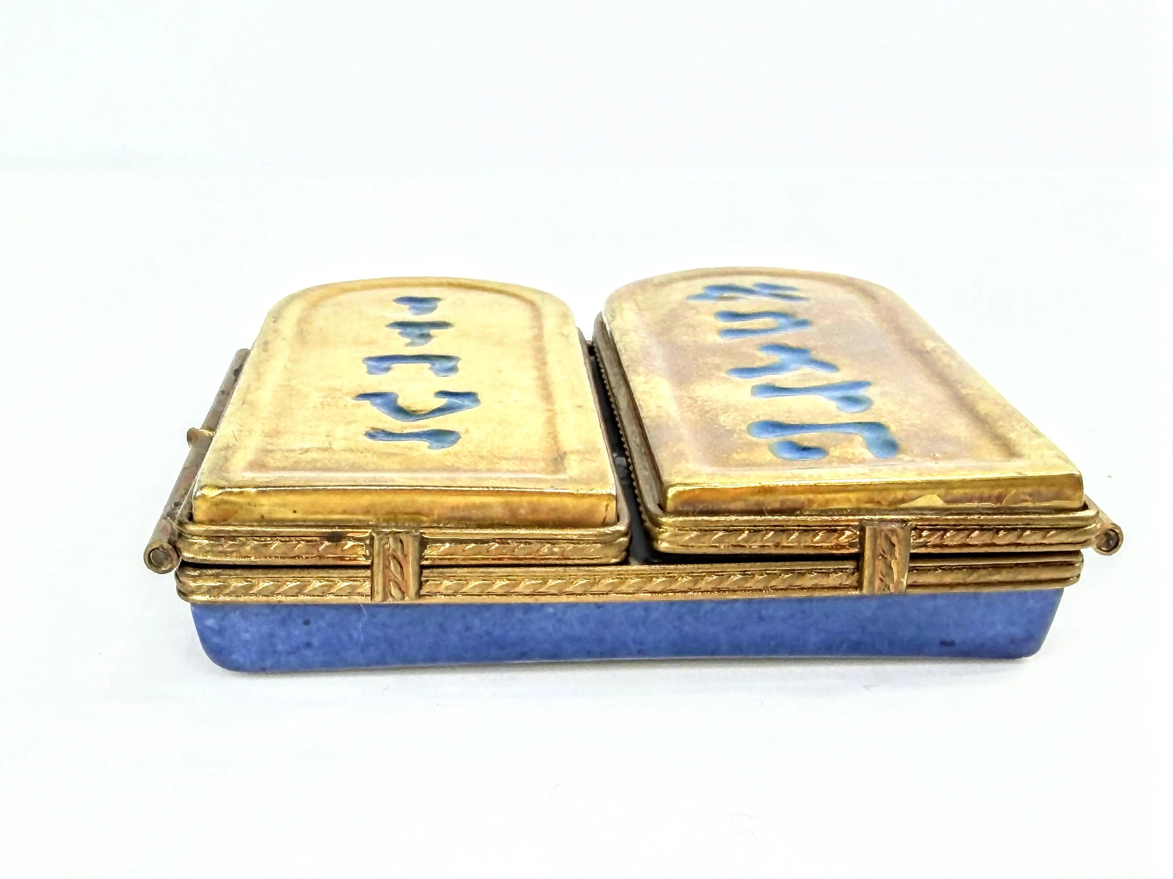 Image 2 of 7