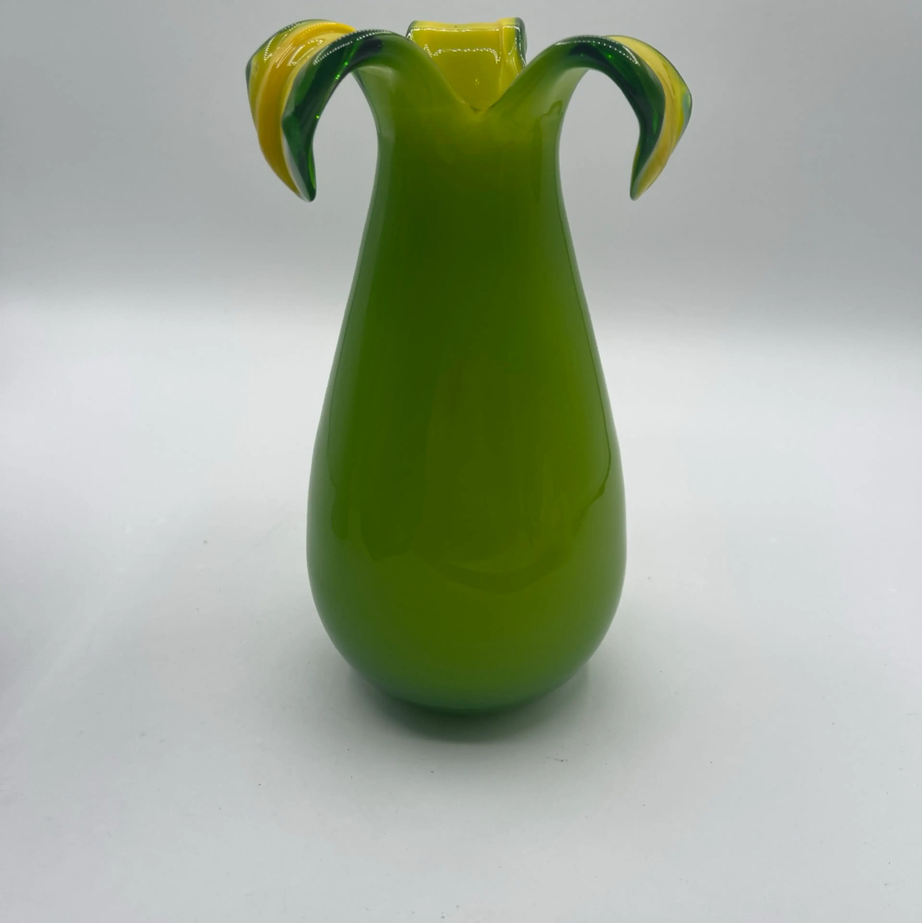 Image 2 of 8