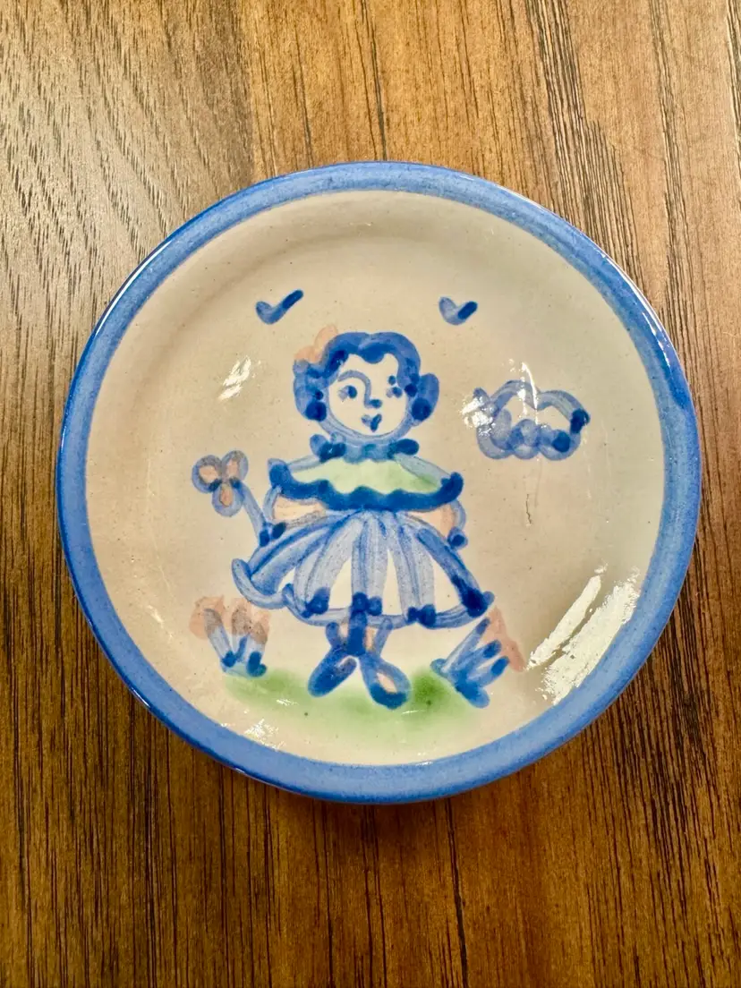 😻 4” genuine M.A. Hadley Pottery Hand-Painted Stoneware Coaster / butter pat in the classic "girl motif" pattern