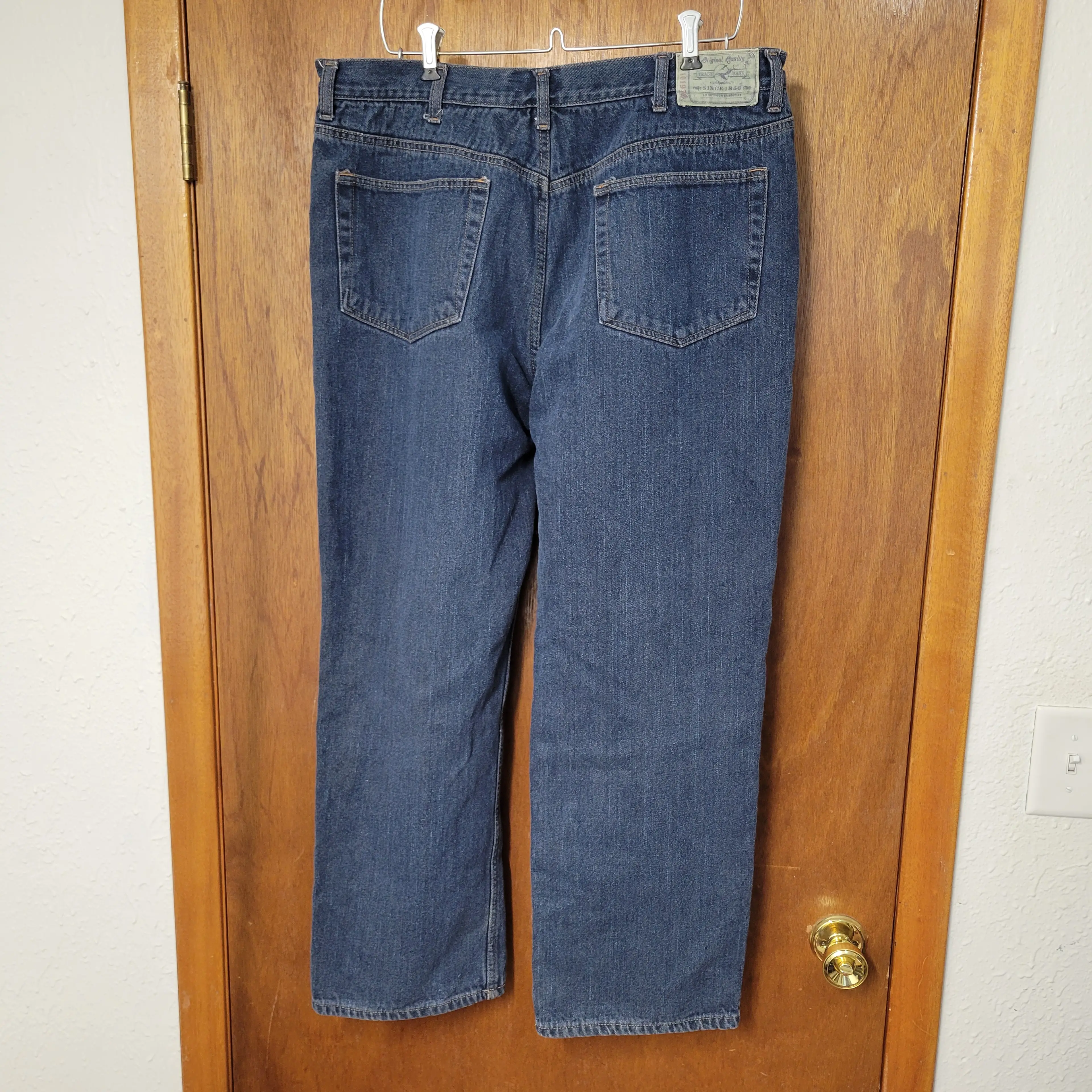 Image 2 of 7