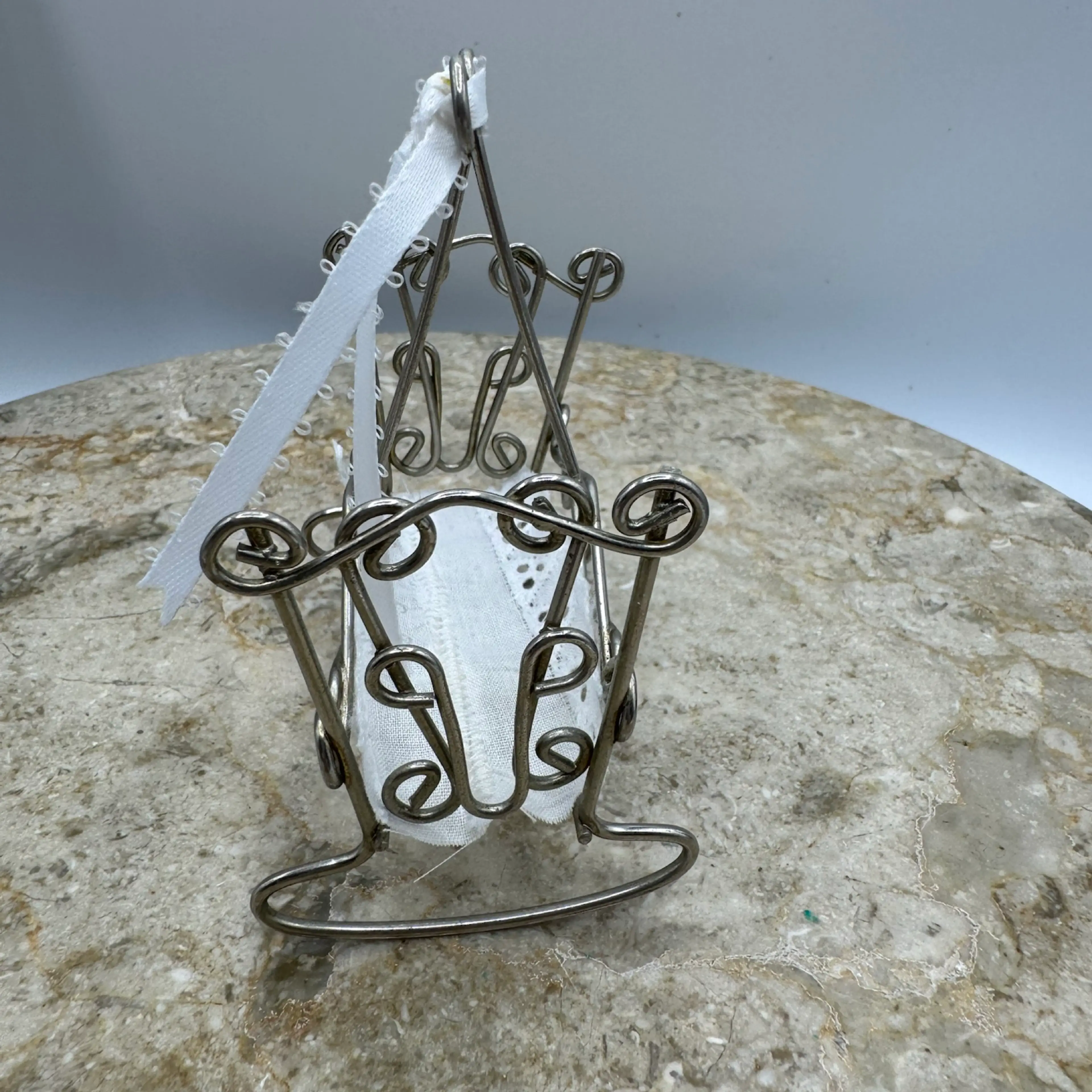 Image 2 of 6
