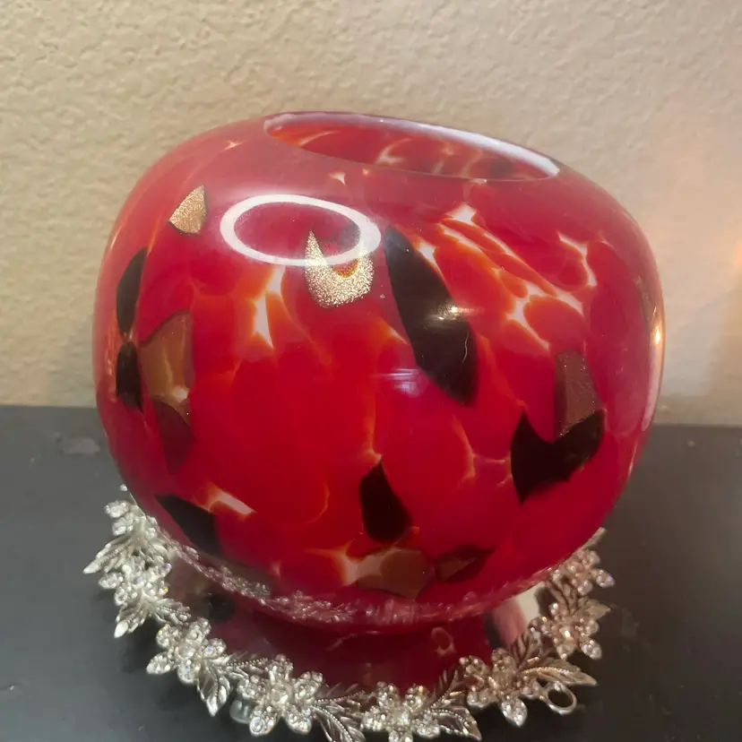 Crate & Barrel Red Confetti 8” Art Glass Rose Bowl