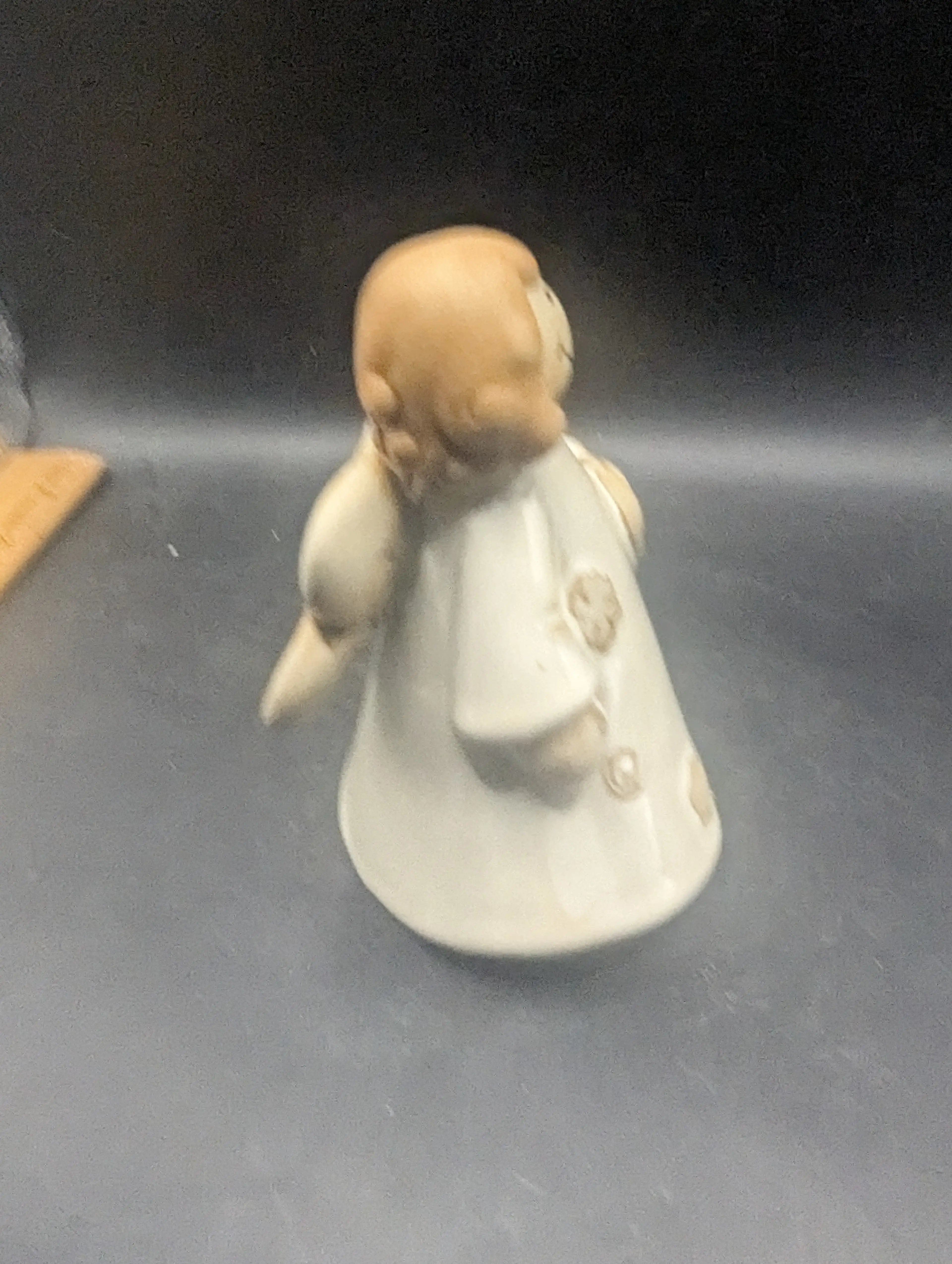 Image 2 of 7