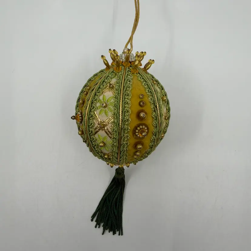 Vintage Handmade Pushpin Green & Gold Tassel End Christmas Ornament 3.75”
