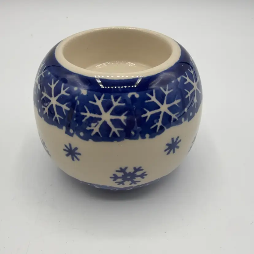 Polish Pottery T Light Candle Holder With Snowflakes