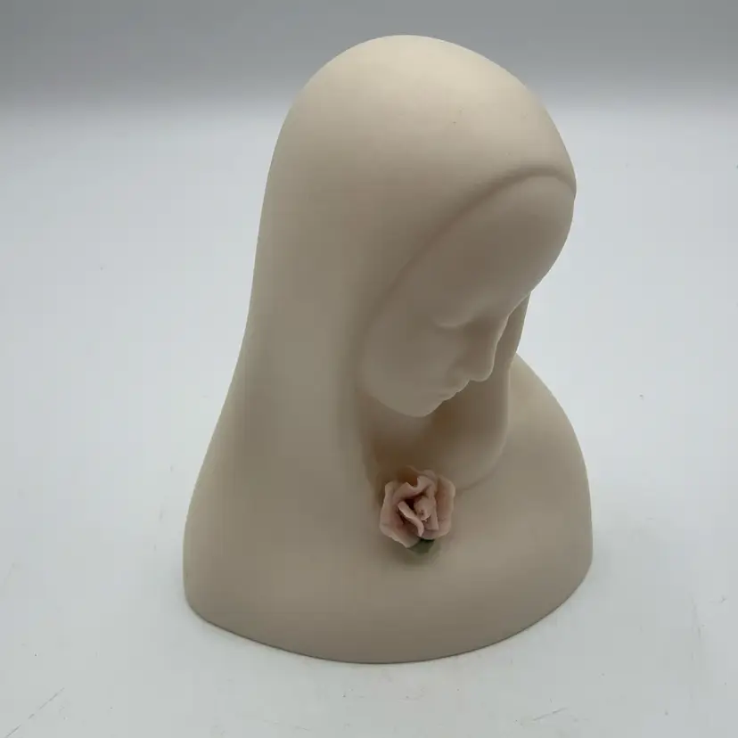 Pretty Bisque Madonna With Flower USA AS IS