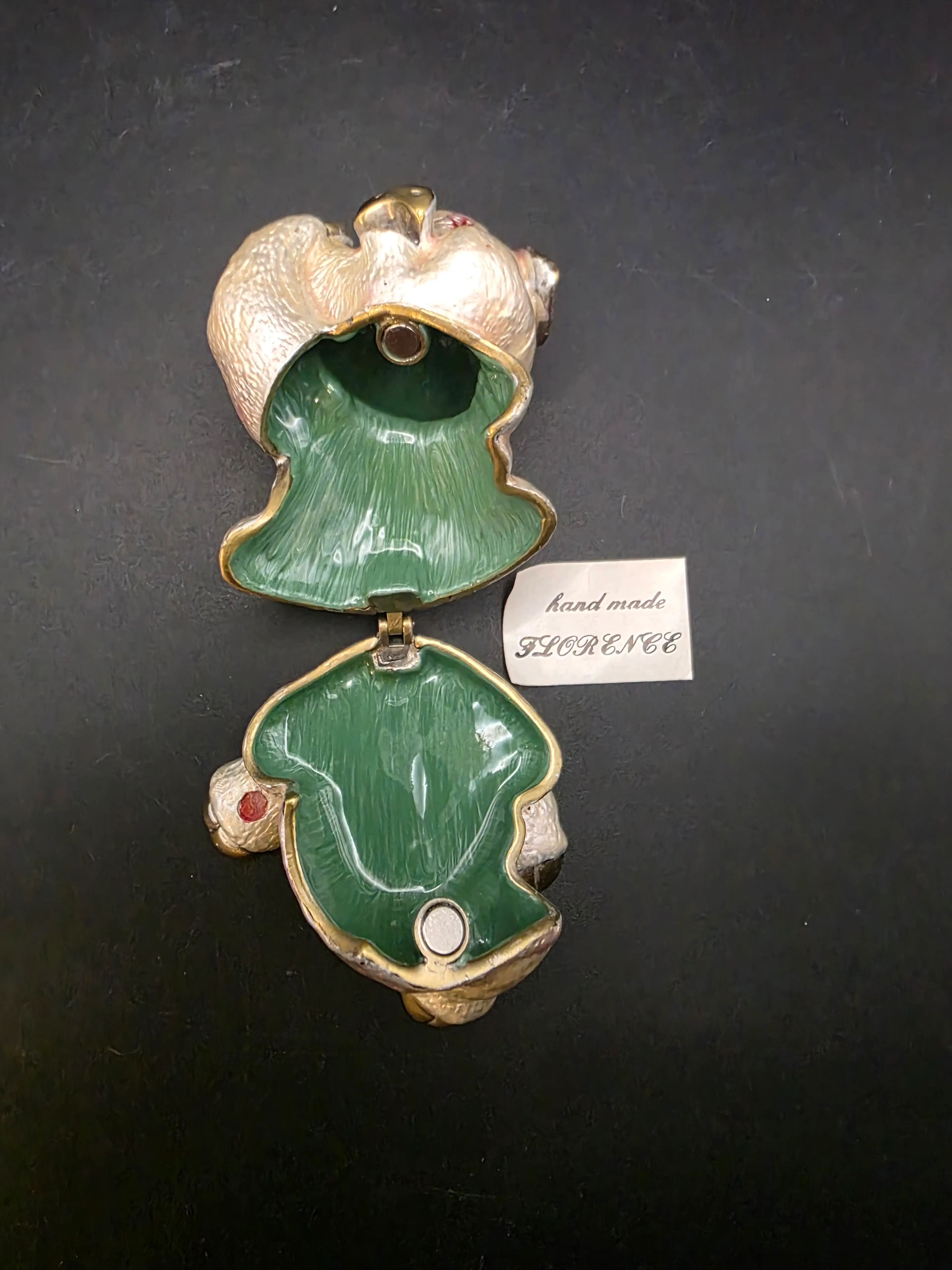 Image 4 of 4