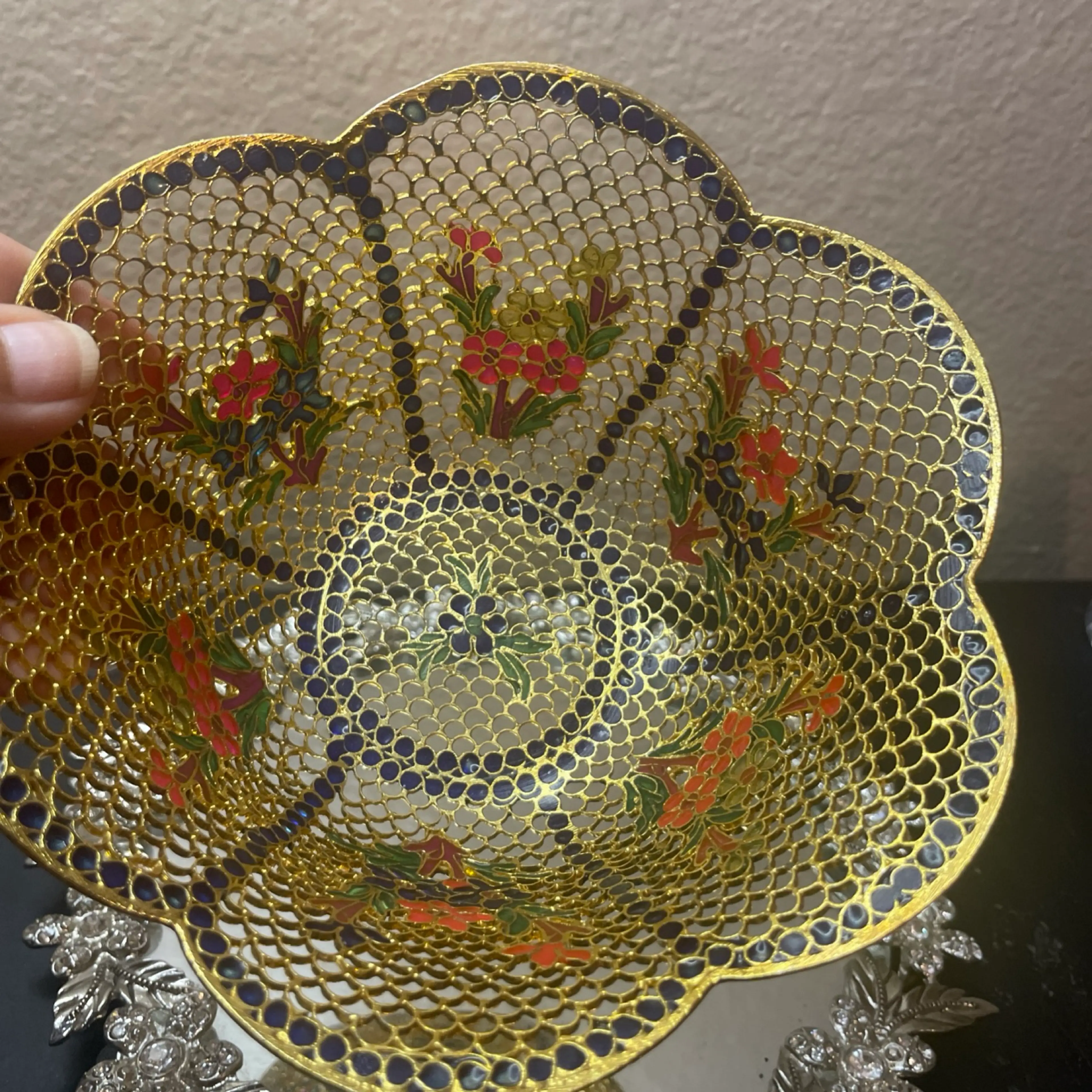 Image 4 of 4