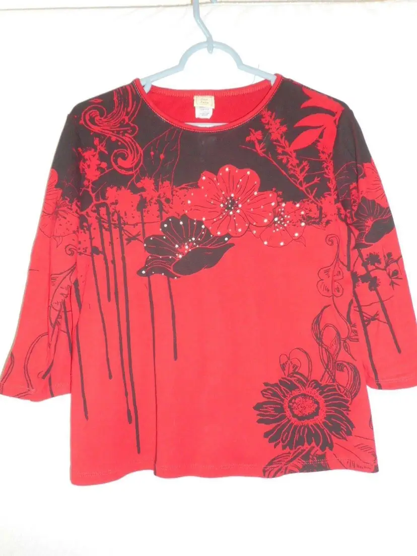 Red Black Floral Knit Top Jess & Jane Size Medium