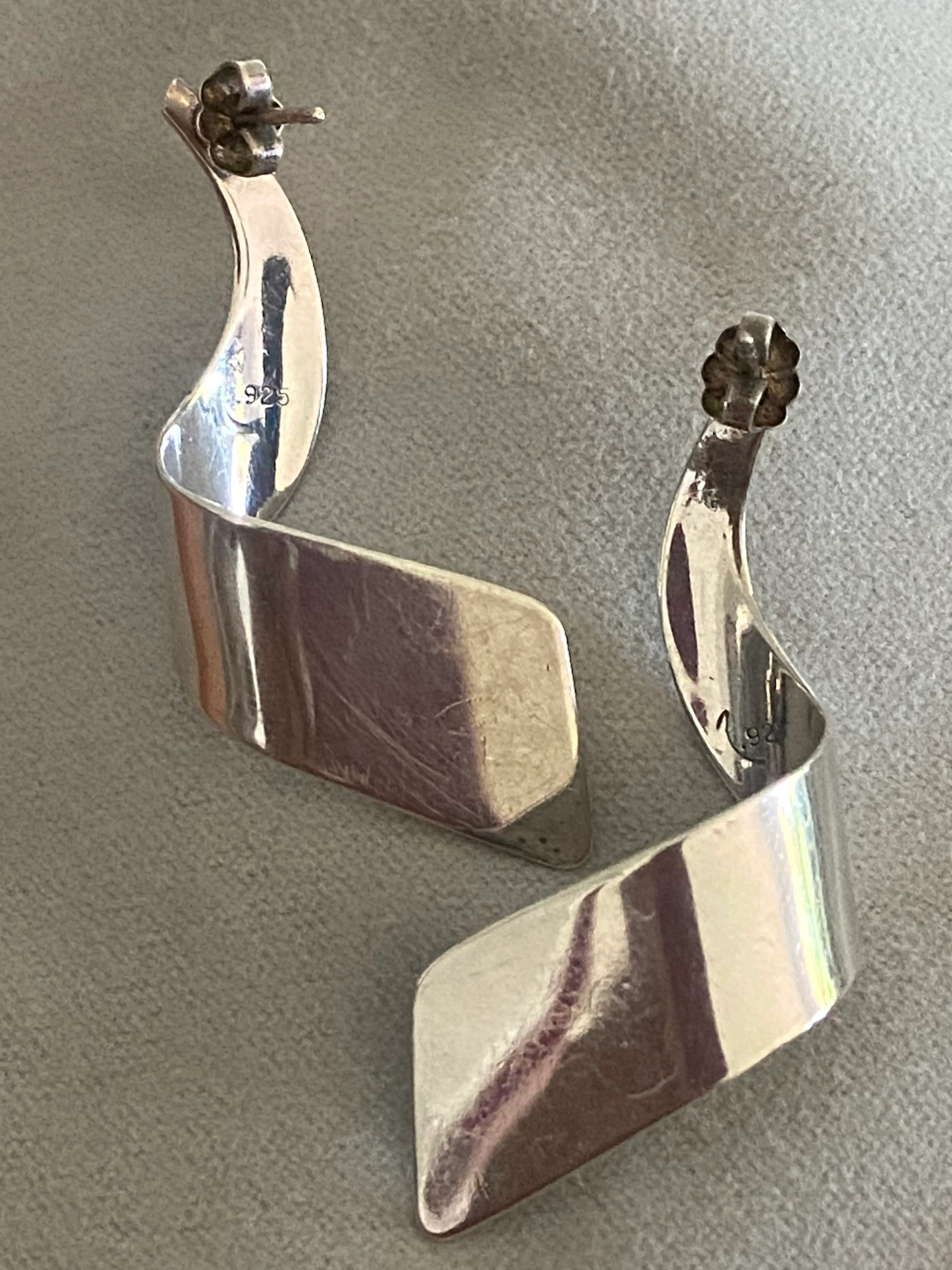 Image 4 of 6
