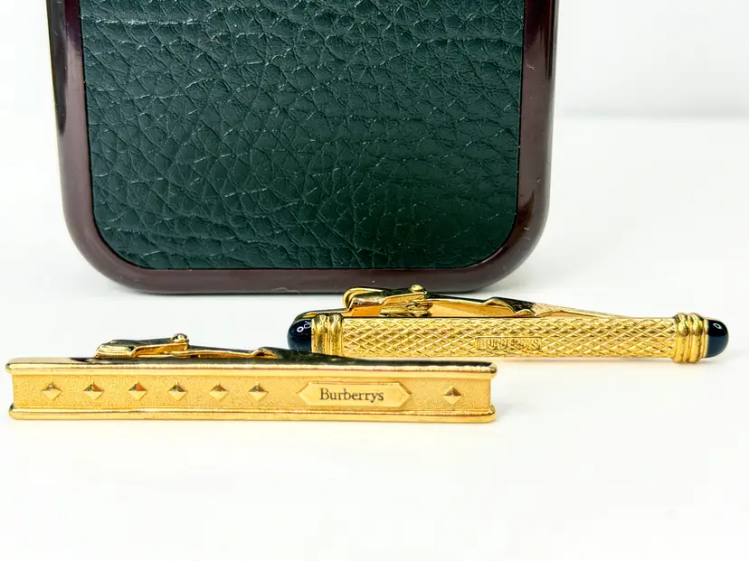 Vintage Burberrys Gold Tone Tie Clip Set Black Enamel Ends Boxed SS488