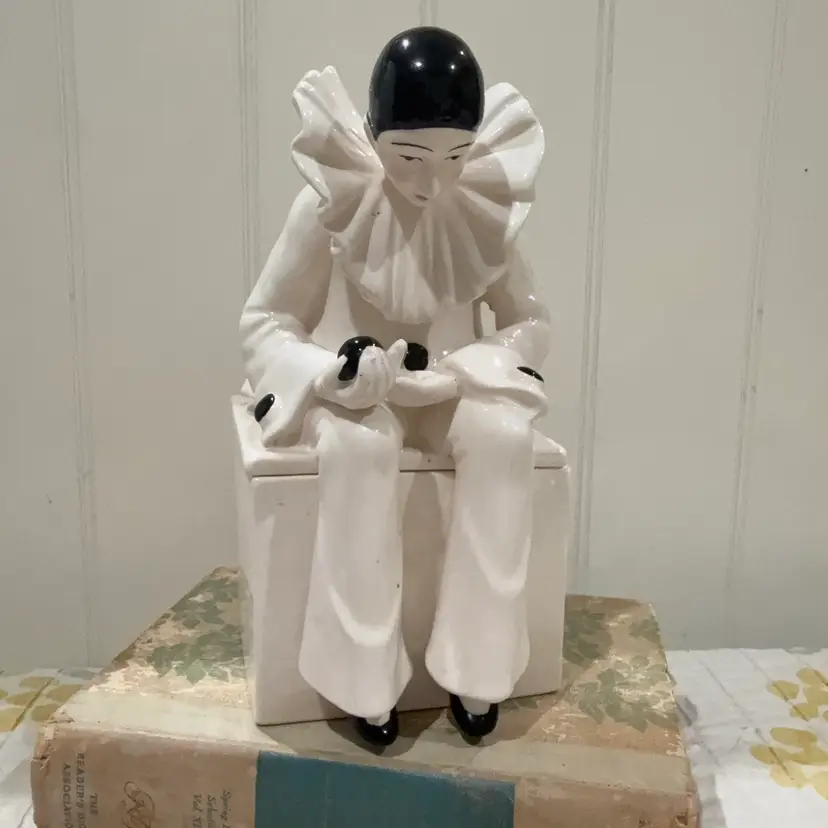 Taste Setter By Sigma Pierrot Clown Lidded Porcelain Box