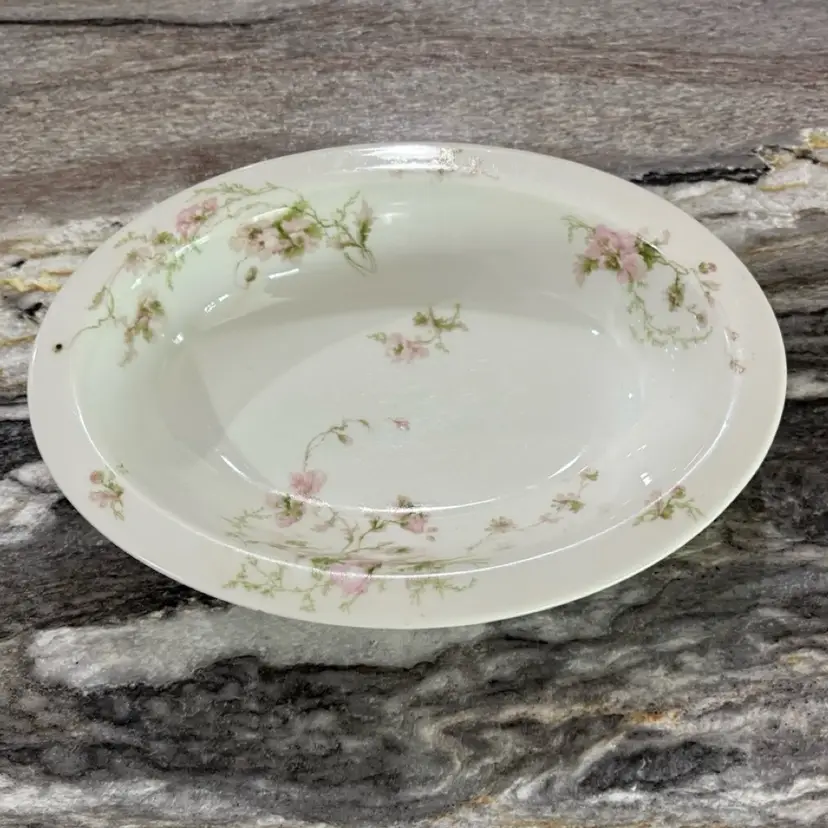 ANTIQUE (or almost) 1900-1941 GDA/CH Field Haviland Limoges porcelain vegetable serving bowl. 10” Oval Dish features a delicate pink rose floral garland inside and out.