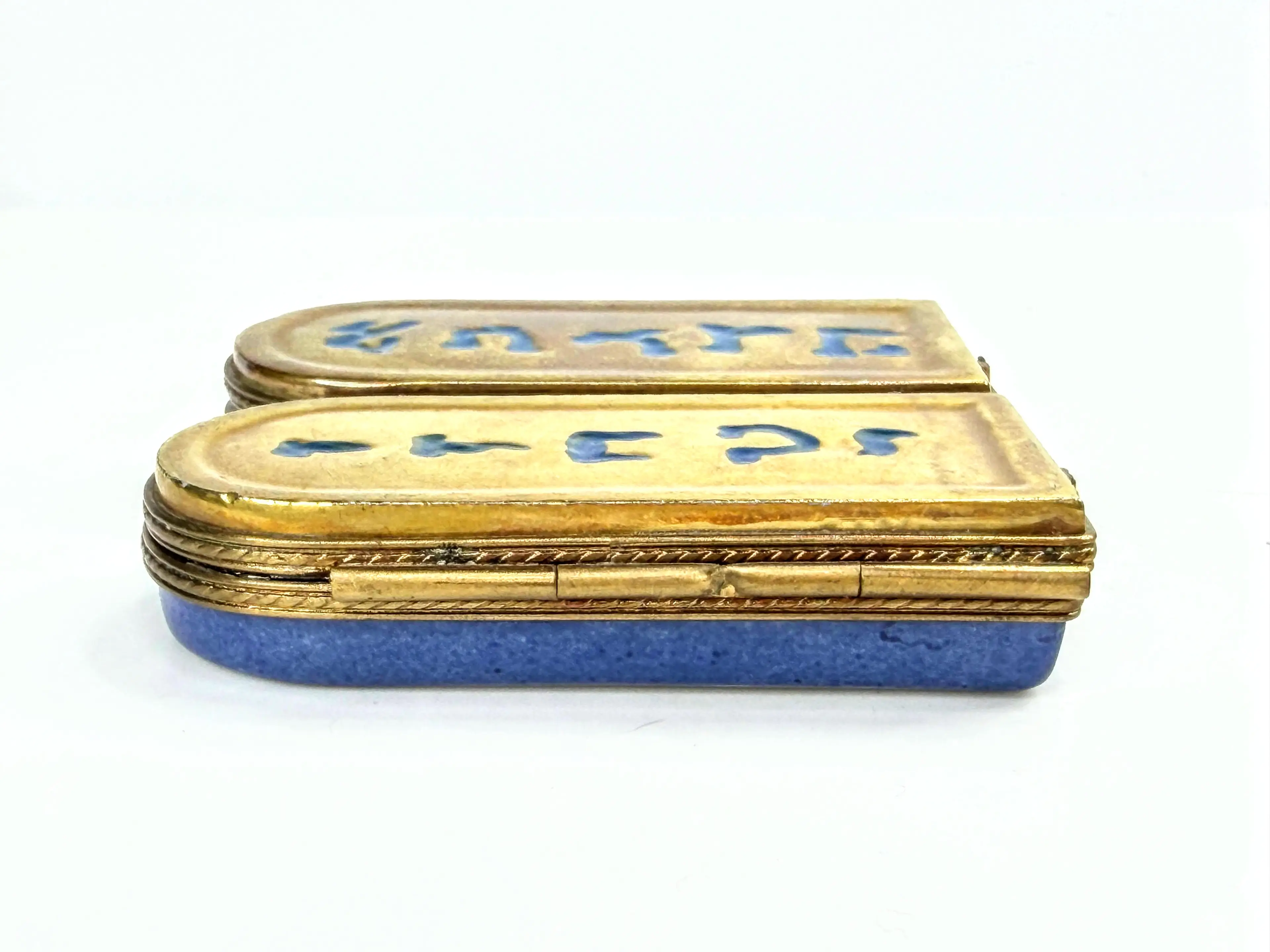 Image 3 of 7