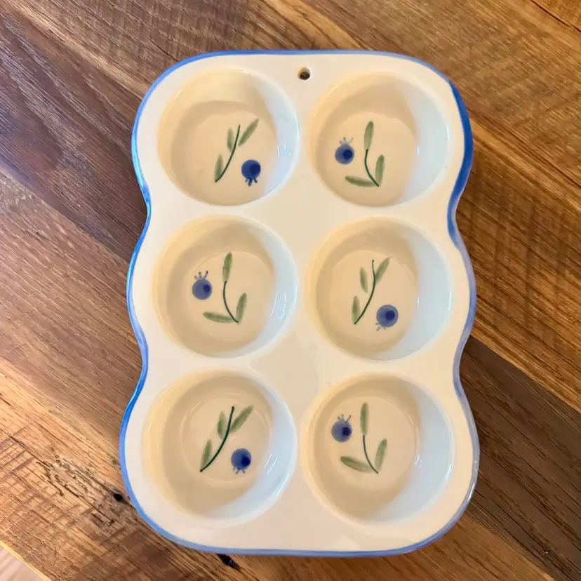 🎀 6 Cup Stoneware Blueberry Muffin Pan