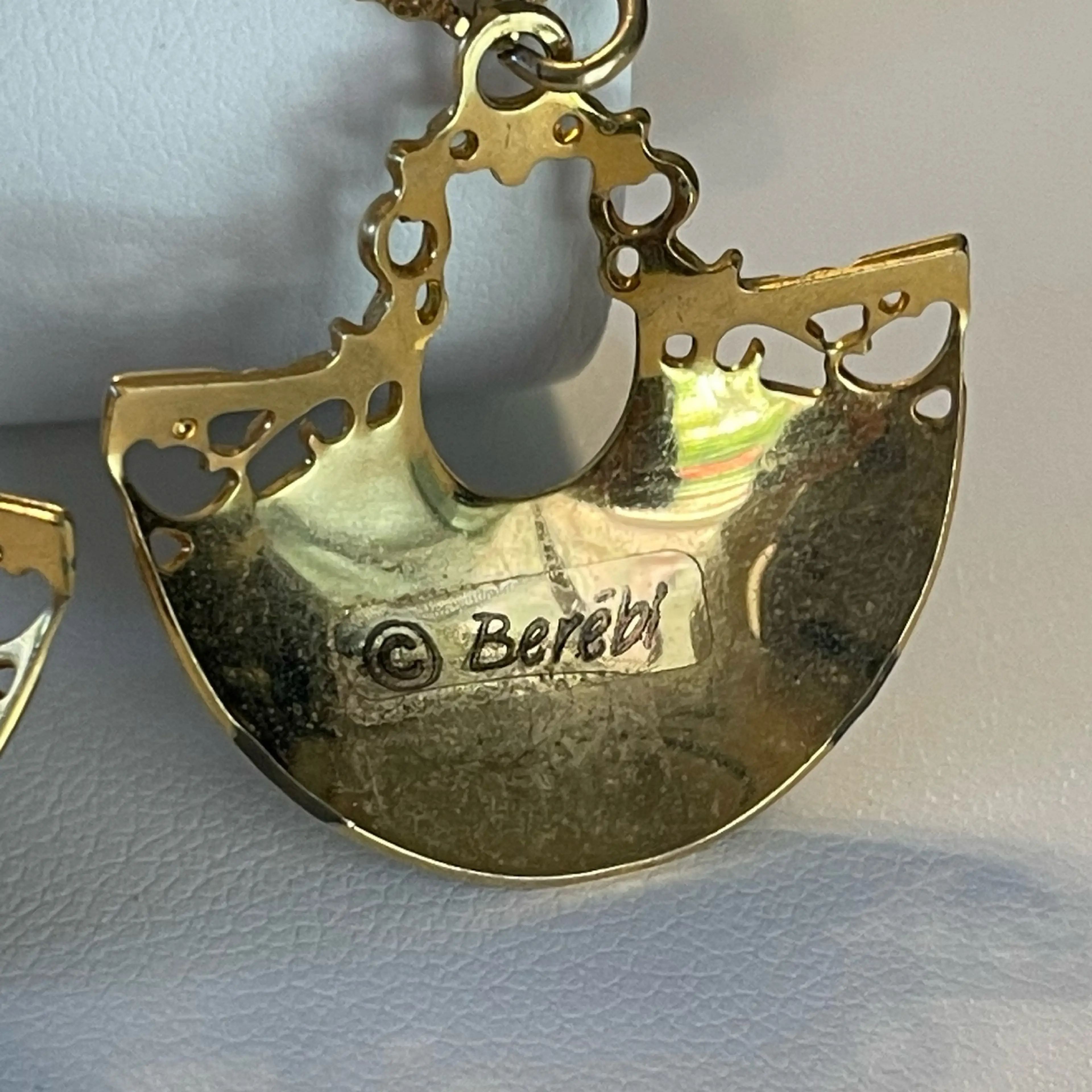 Image 3 of 5