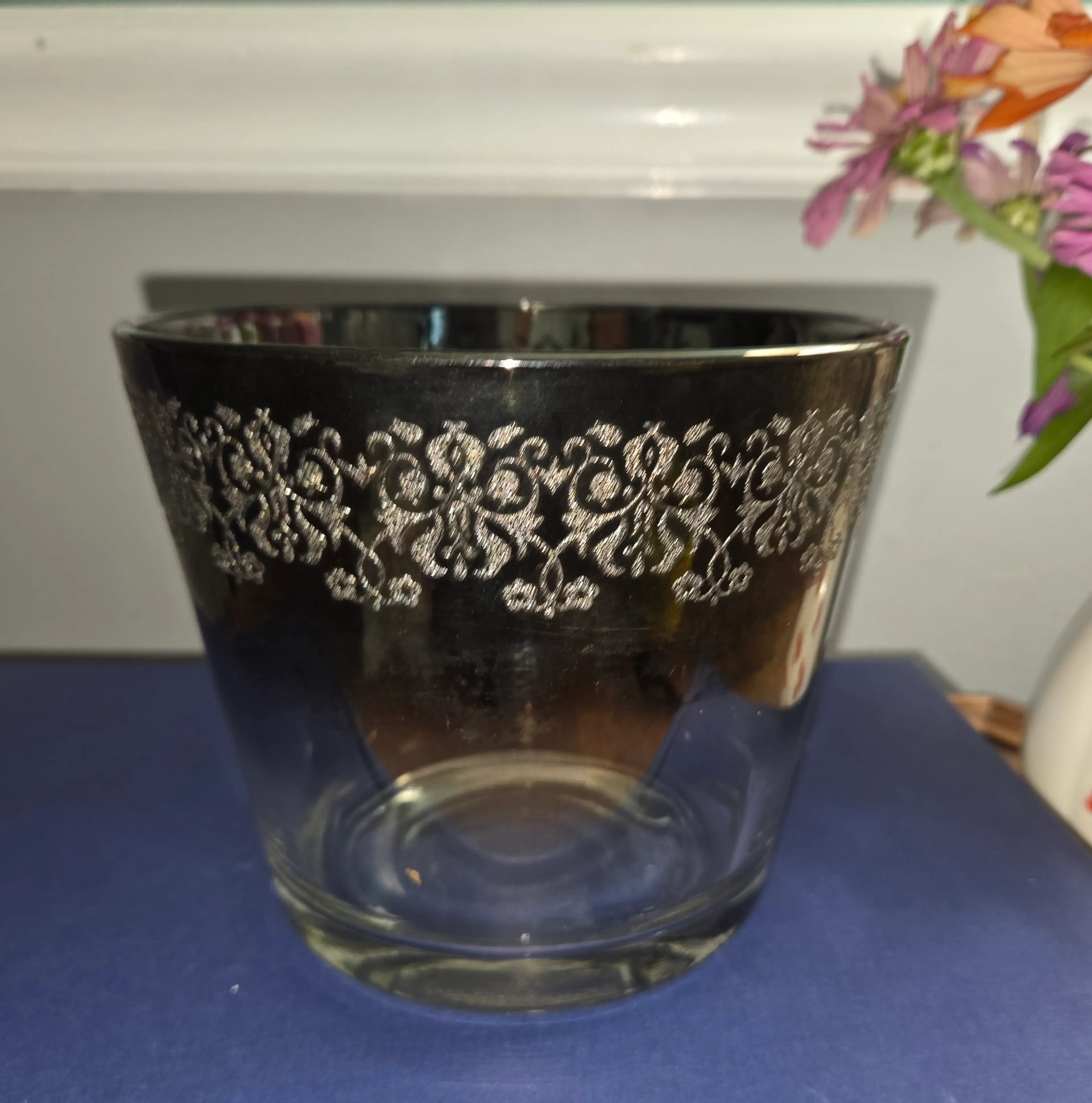 Image 2 of 4