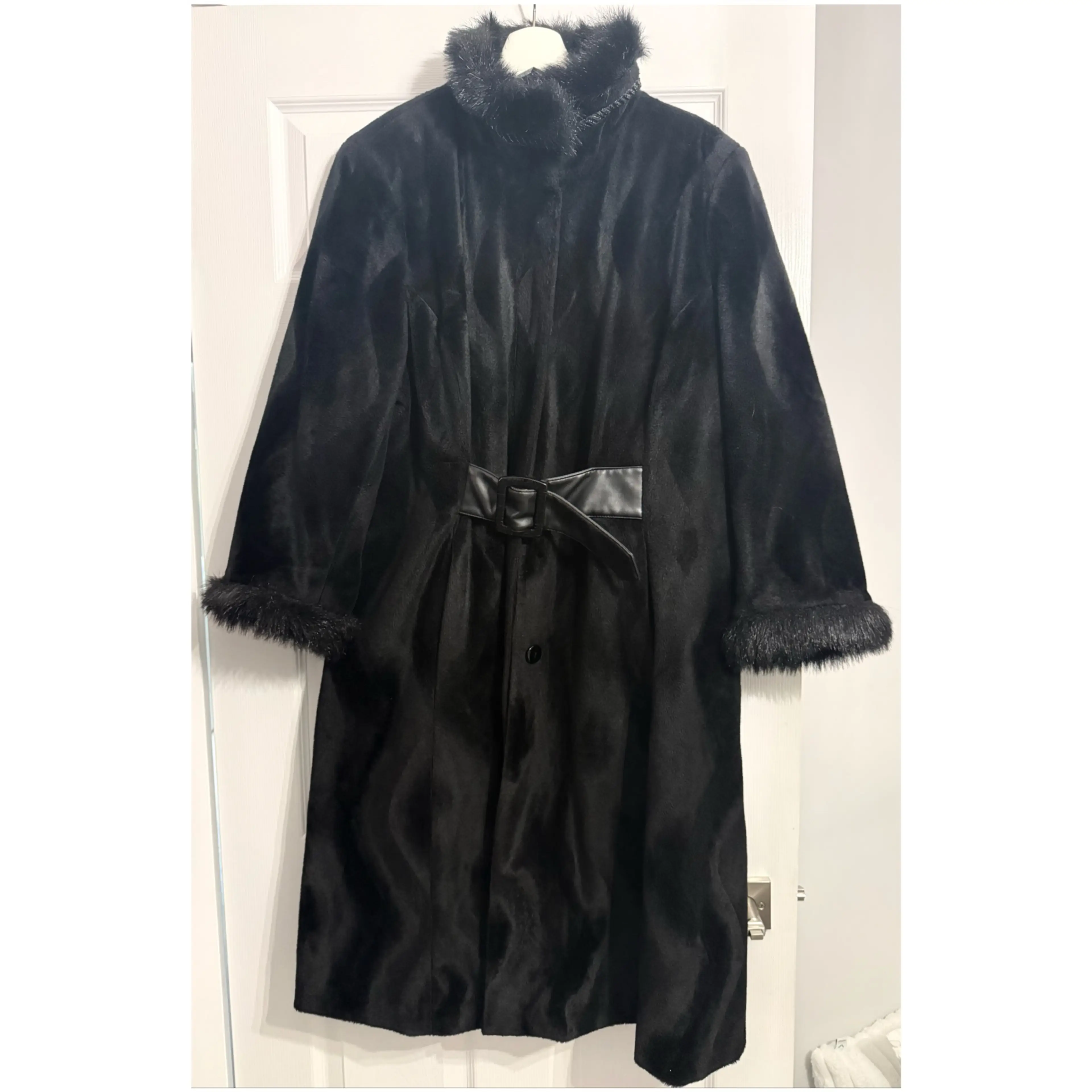 Image 2 of 6