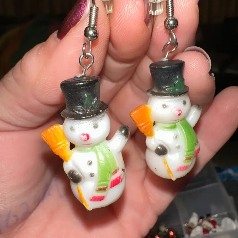 Plastic Snowman Dangle Earrings