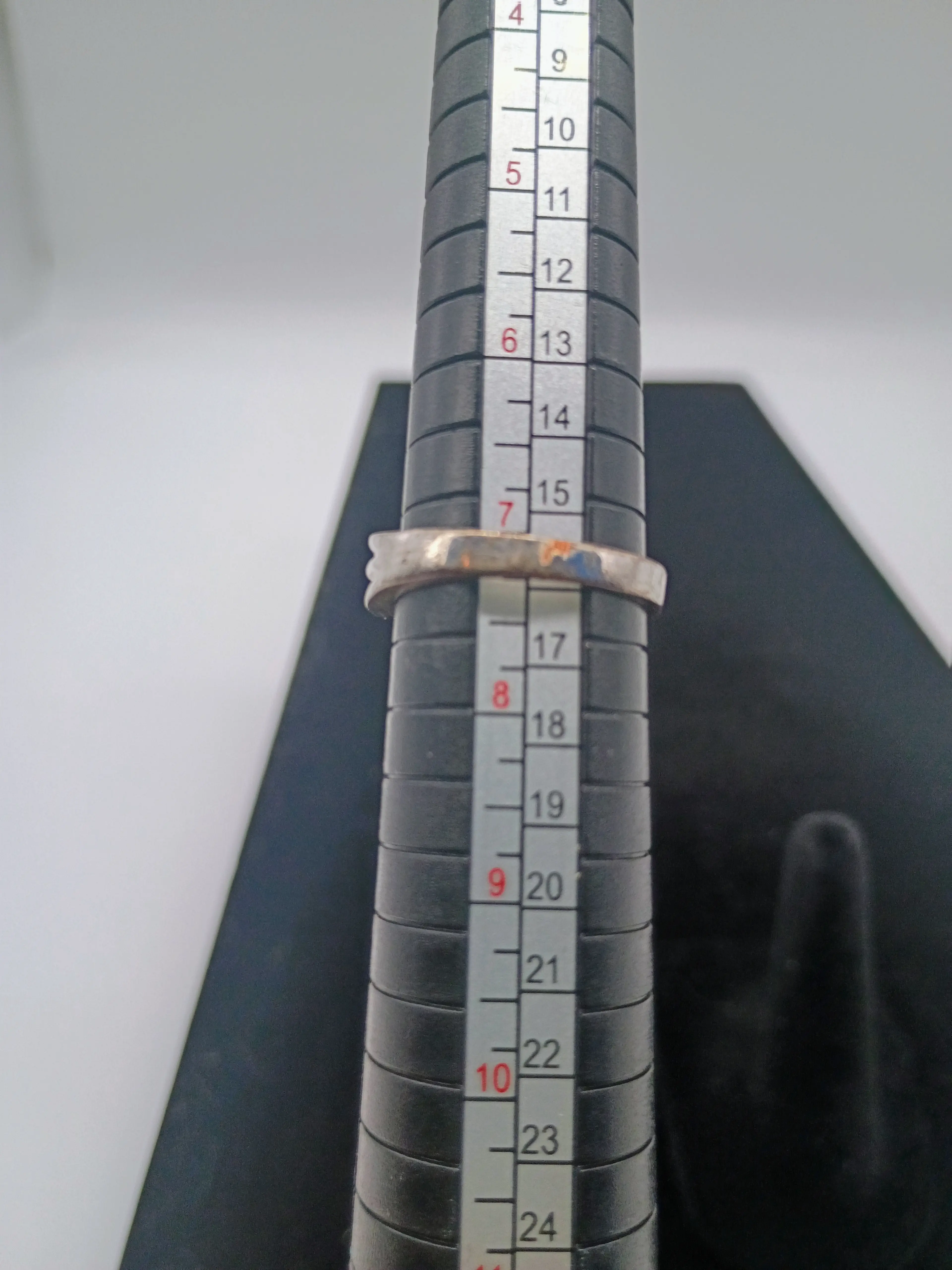 Image 2 of 7