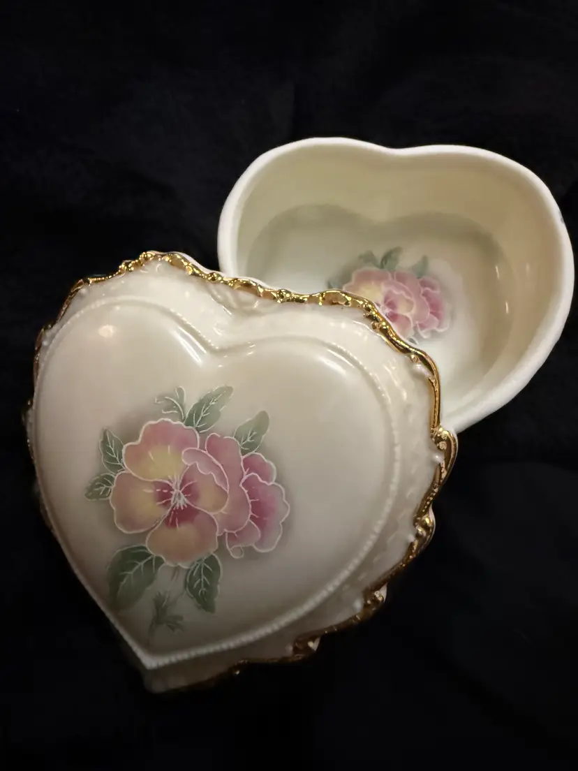 Vintage Heart-Shaped Floral Trinket Box