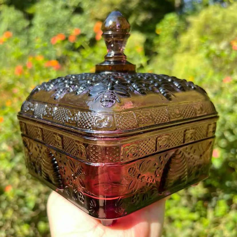Amethyst Purple Indiana Glass Tiara Honey Dish Footed Bee Box- Embossed Bee and Beehive Covered Trinket Dessert Candy Dish