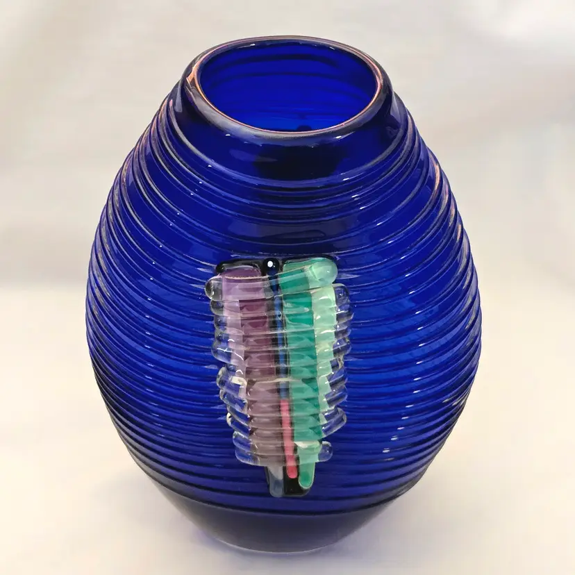 Art Glass Vase Handcrafted Applied Spiral Coil Ribbon Signed D Garcia 87 - 8⅛"T