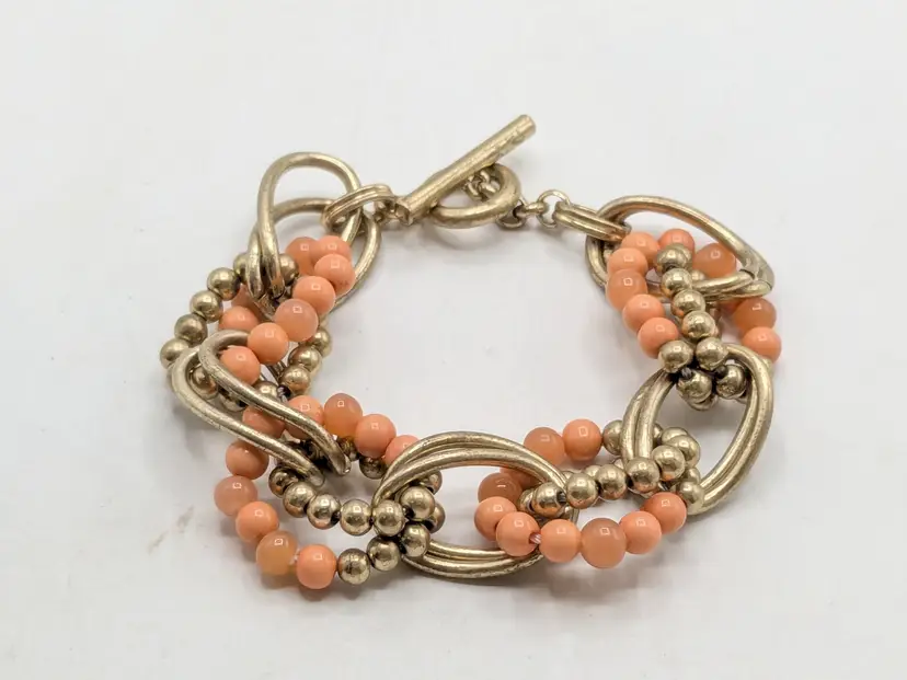 Chunky Gold Tone and Peach Beaded Bracelet
