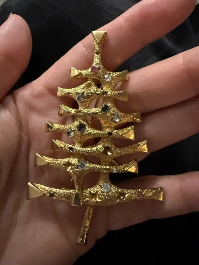 Vintage rare Myue Christmas Tree Brooch