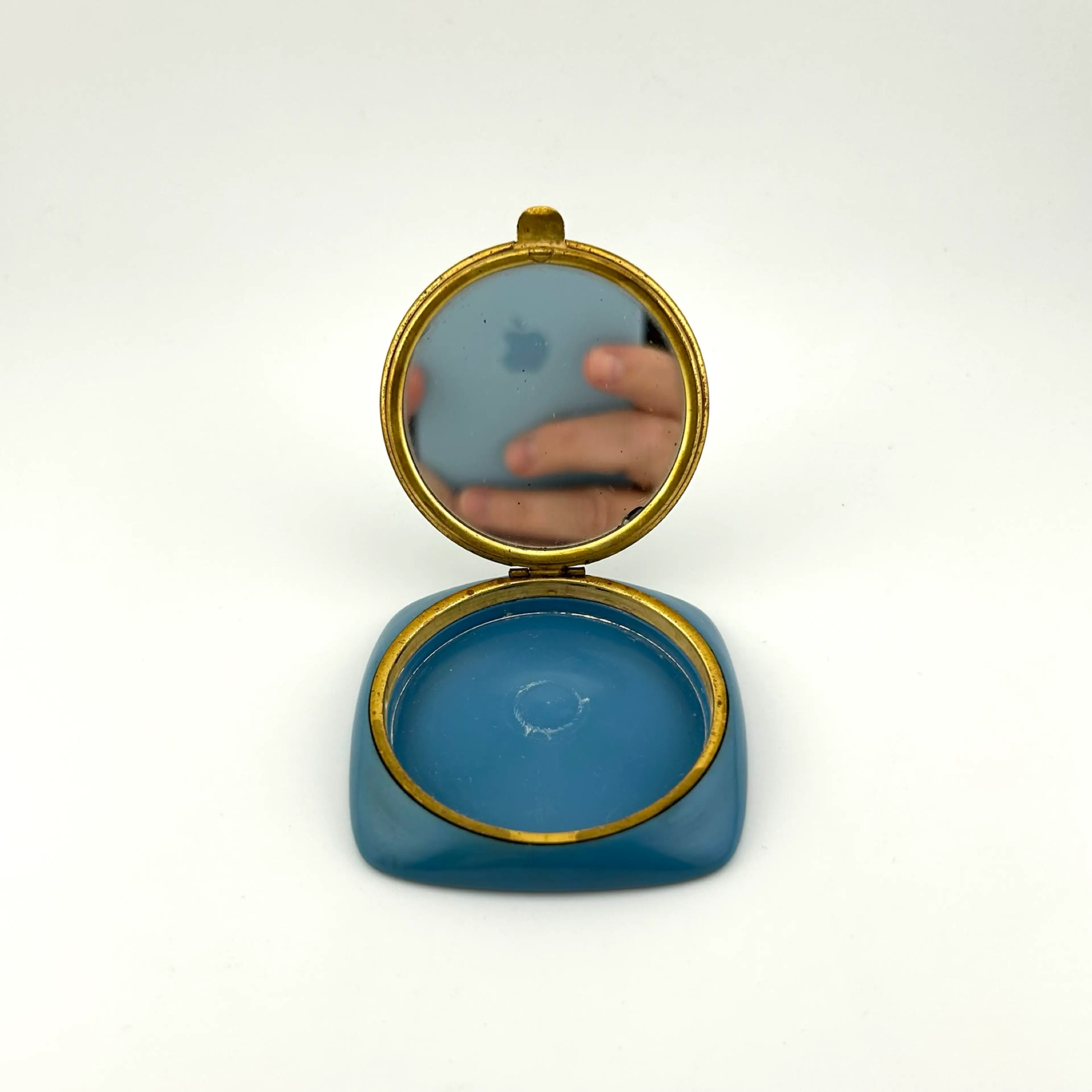 Image 2 of 4