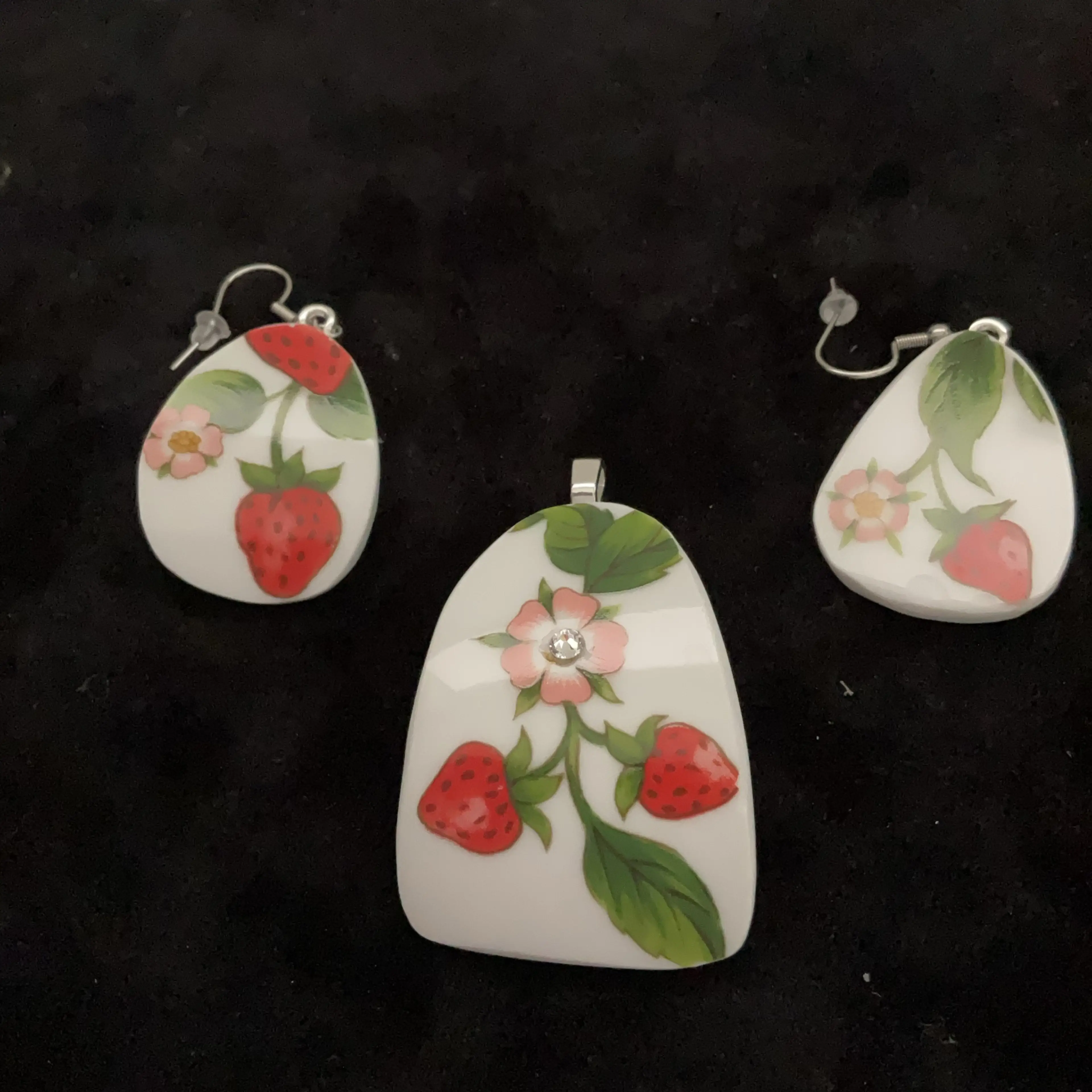Image 1 of 2