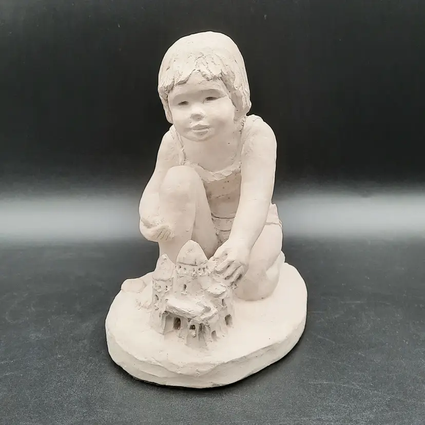 Austin Sculpture Bright Eyes 1987 Girl Building Sandcastle AS IS