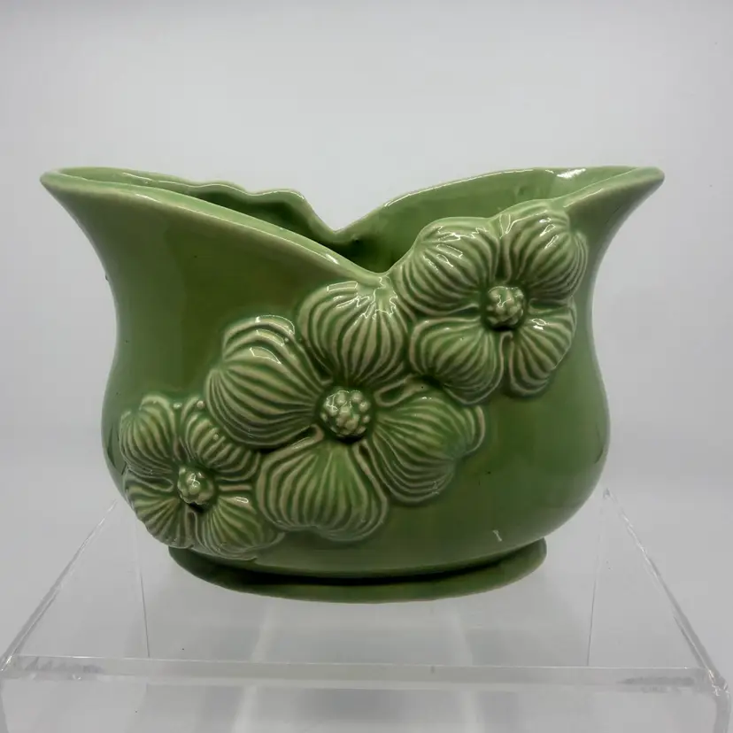Vintage Brush-McCoy Pottery Dogwood Flowers Green Glaze Planter-Vase 7”