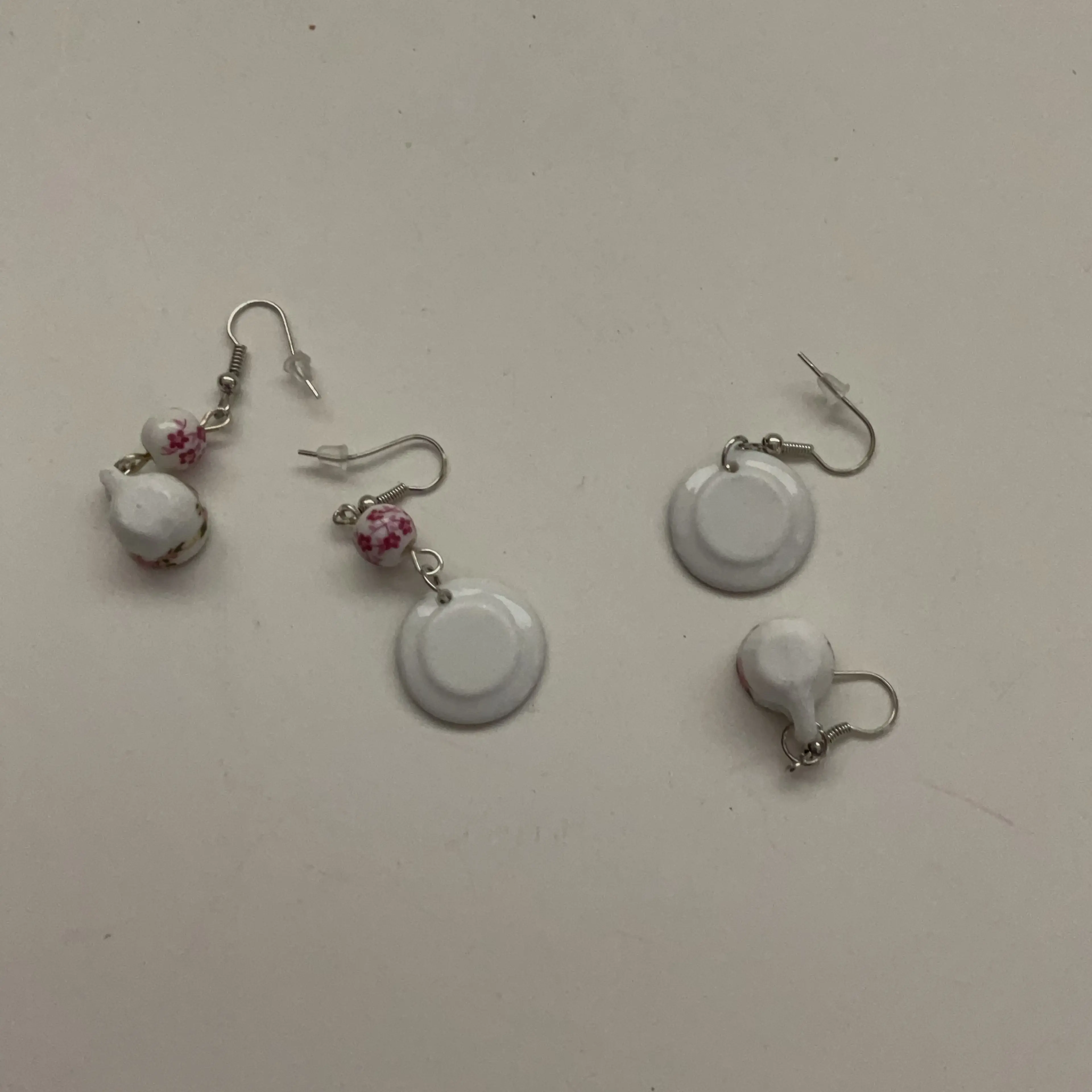 Image 2 of 2