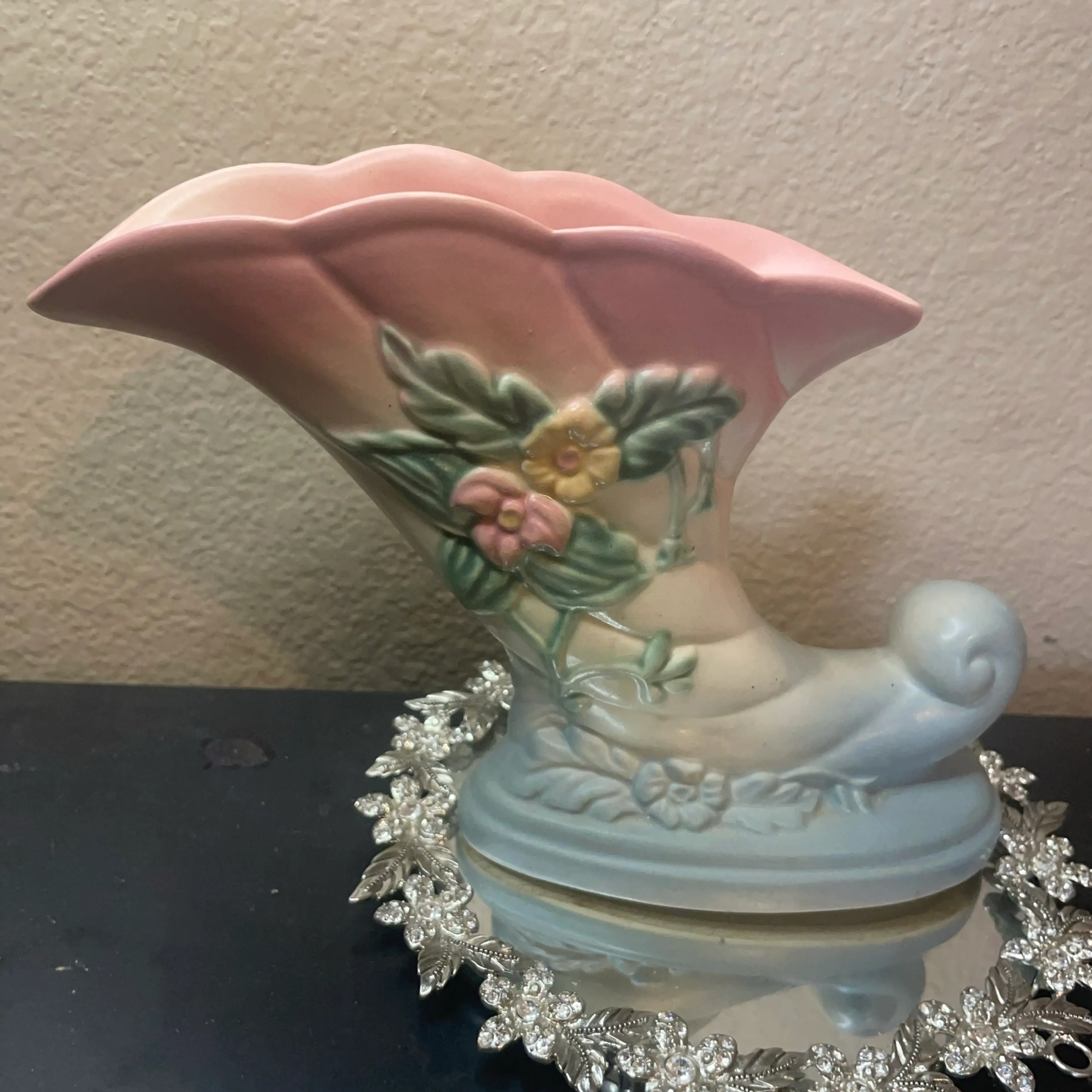 Image 2 of 6