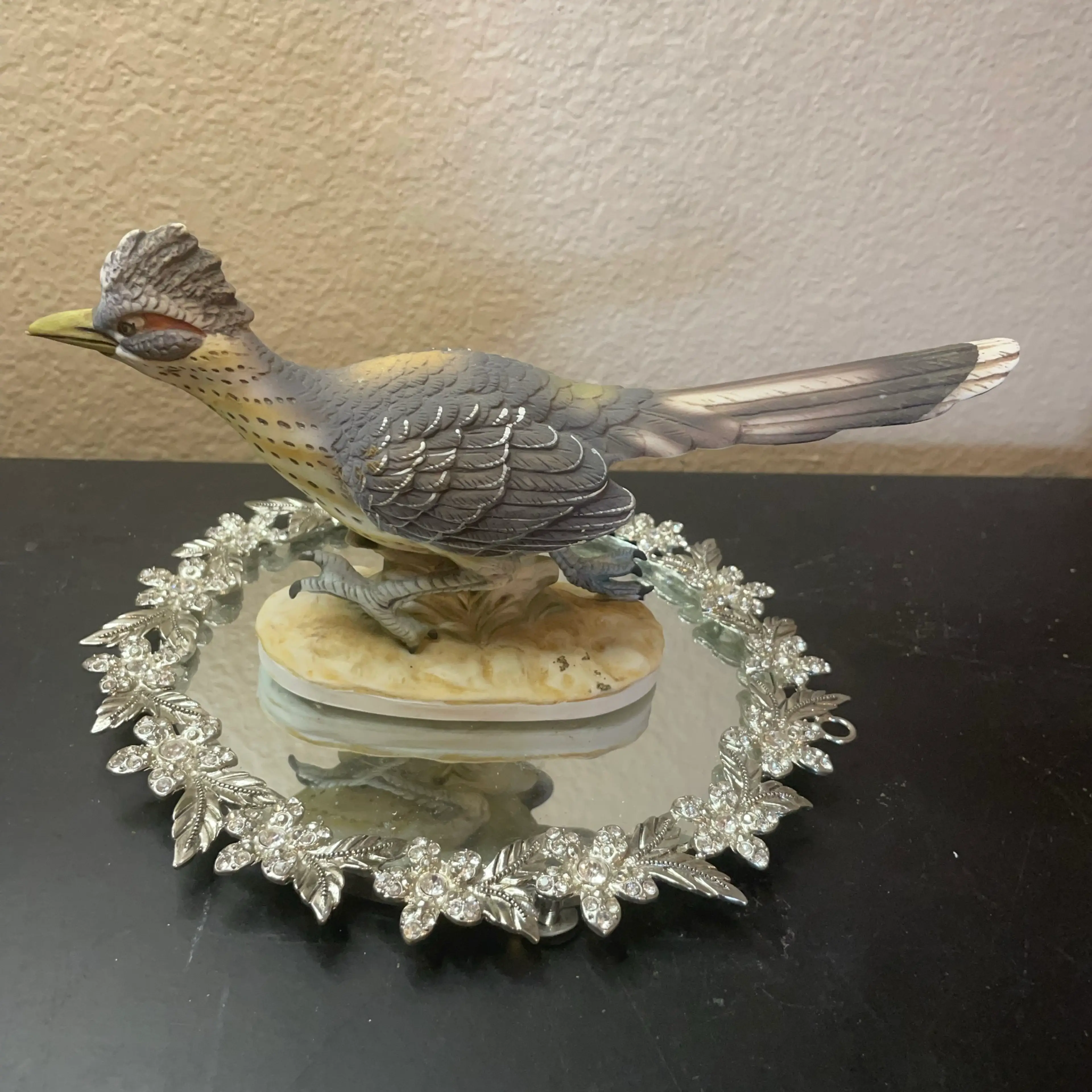 Image 2 of 6