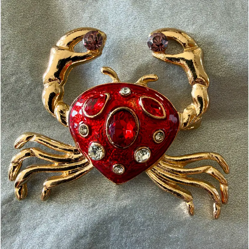 1.1 Red Sparkly Crab 🦀 Brooch Pin