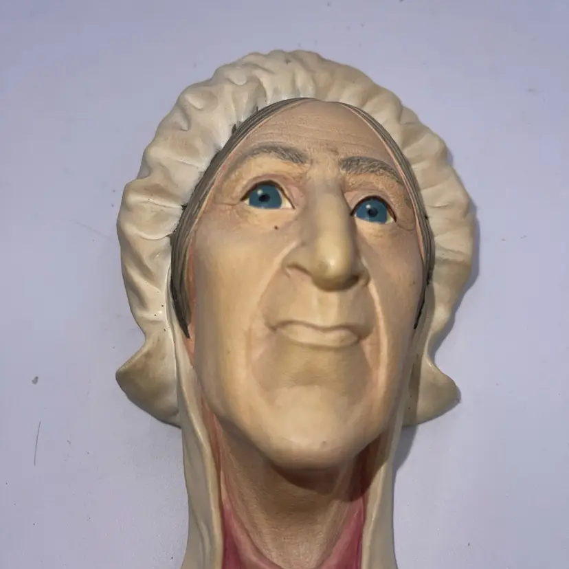 Aunt Betsey Trotwood from Dickens Copperfield - Vintage Bossons chalkware heads