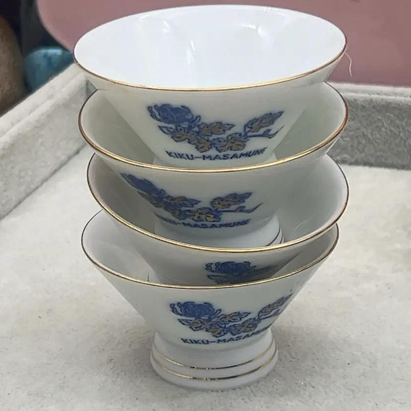 #01 Vintage Kiku-Masamune Japanese Porcelain Sake Cups Set of 4 Blue Floral Gold